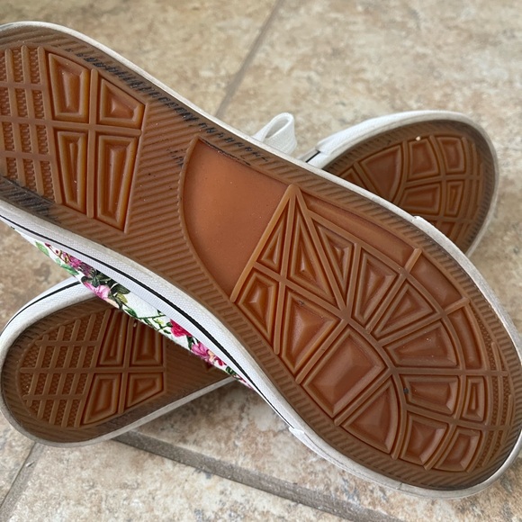 Floral Canvas Sneakers - Picture 2 of 4